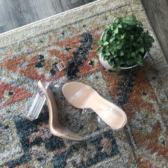 FashionNova |The Glass Slipper - Picture 4 of 8